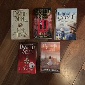 Danielle Steel Novels - Set of 5